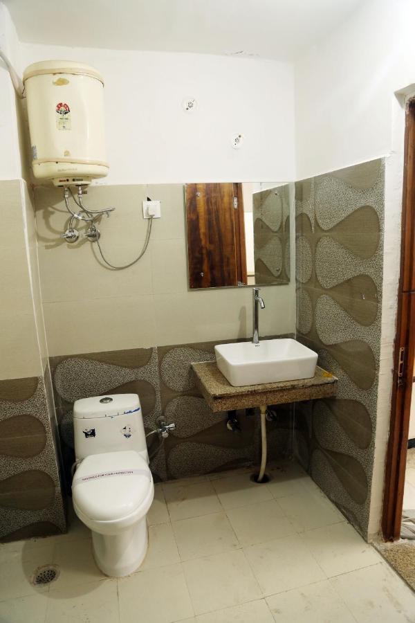 Bed & Breakfast Shanti Residency New Delhi