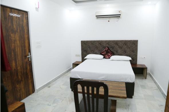 Shanti Residency Bed & Breakfast *