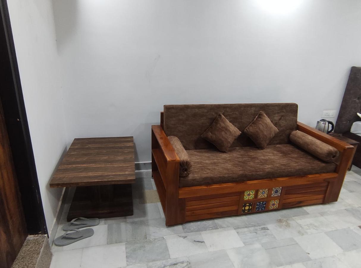 Bed & Breakfast Shanti Residency
